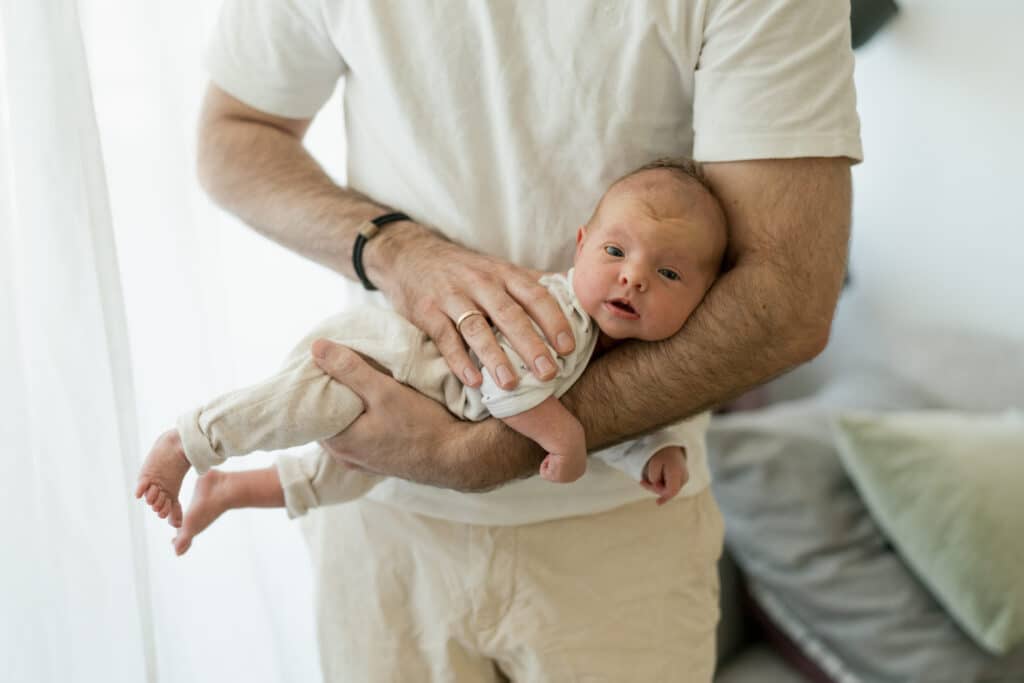 Newborn Shooting Köln: Alles was Ihr über Neugeborenenfotos wissen müsst 6 so jo newb 082025 TK15777 scaled 1
